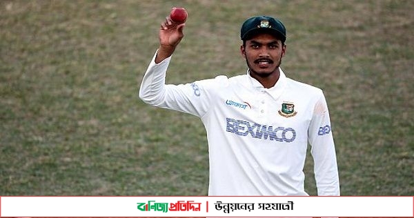 অজানা এক ‘লেগস্পিনারের’ ছুবলে অসহায় ক্যারিবীয়রা