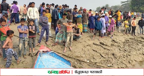 ট্রলারডুবিতে নিহত একজনের লাশ উদ্ধার, অপর শ্রমিক নিখোঁজ