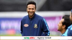 দেশে ফিরলেন সাকিব