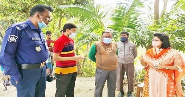 হাজীগঞ্জে খাস জমির মাটি উত্তোলনের দায়ে দু’জনের ৮০ হাজার টাকা জরিমানা