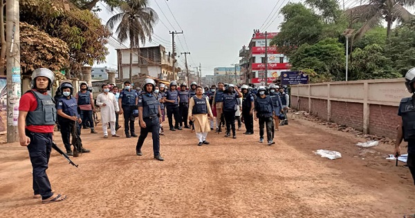 পুলিশের সঙ্গে সংঘর্ষে হাটহাজারীতে নিহত ৪