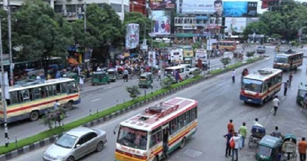 বিএনপি ও সমমনাদের ডাকা অবরোধ চলছে