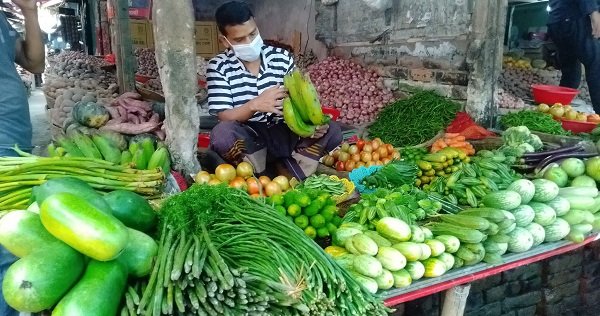 ঈদ সামনে রেখে দাম বেড়েছে সব নিত্যপণ্যের