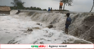 জোয়ারের পানিতেই নাকাল সাতক্ষীরা উপকূলবাসী