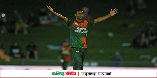 পেসার শরিফুল ইসলামের অভিষেক