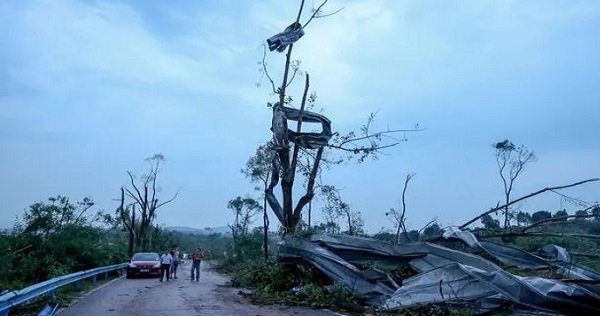 টর্নেডোর আঘাতে চীনে নিহত ১০, আহত তিন শতাধিক