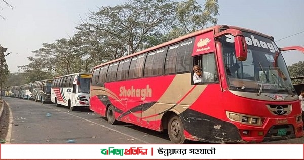 পদ্মায় পানি বৃদ্ধি, দৌলতদিয়া ফেরিঘাটে যানবাহন পারাপারে দুর্ভোগ