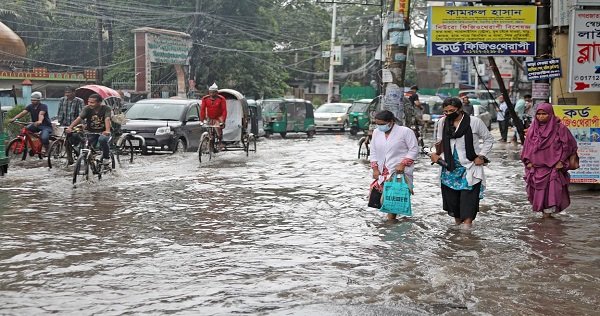 অতিবৃষ্টির ফলে চট্টগ্রামে ভূমিধসের শঙ্কা