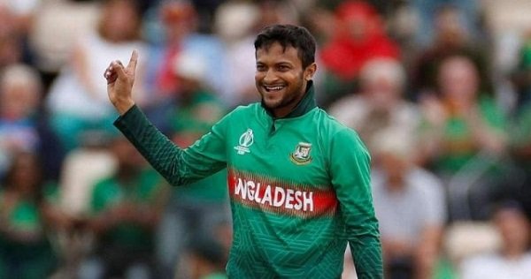 হাফ সেঞ্চুরি ও ১২ হাজারি রানের ক্লাবে সাকিব