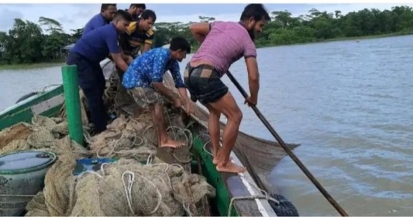 কলাপাড়ায় ৬ হাজার মিটার অবৈধ বেহুন্দী জাল জব্দ