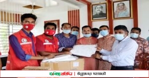 কোটালীপাড়ায় স্বেচ্ছাসেবী সংগঠন পেলো সুরক্ষা সামগ্রী