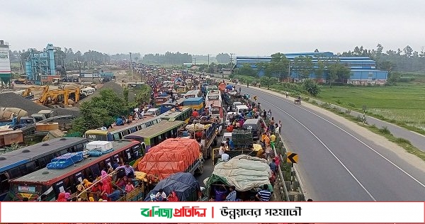 ঢাকা-টাঙ্গাইল ও বঙ্গবন্ধু সেতু মহাসড়কে ২৫ কিলোমিটার যানজট