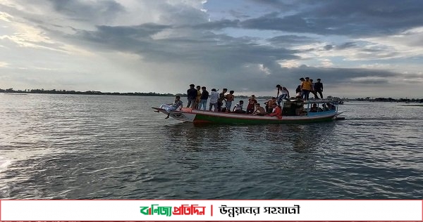 যাত্রী নিয়ে ডুবলো পিকনিকের লঞ্চ, রক্ষা পেল যাত্রীরা