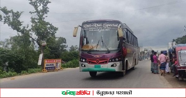 ঢাকা-টাঙ্গাইল ও বঙ্গবন্ধু সেতু মহাসড়কে চল‌ছে যাত্রীবাহী বাস