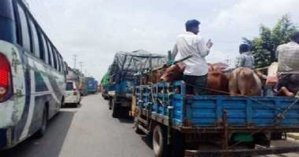 সাভারের তিন মহাসড়কে তীব্র যানজট