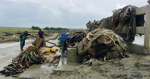 ভরা মৌসুমেও মিরসরাই উপকূলে ইলিশের দেখা নেই