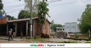 শালবাহান উচ্চ বিদ্যালয়ের কোটি টাকার জমি দখল করে মার্কেট নির্মাণ