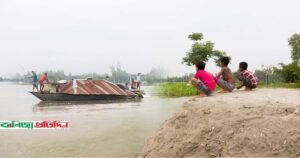 তিস্তার পানি কমলেও বিভিন্ন এলাকা এখনও পানির নীচে