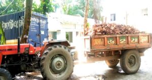 ফরিদগঞ্জে ট্রাক্টরের উৎপাতে অতিষ্ট জনসাধারণ