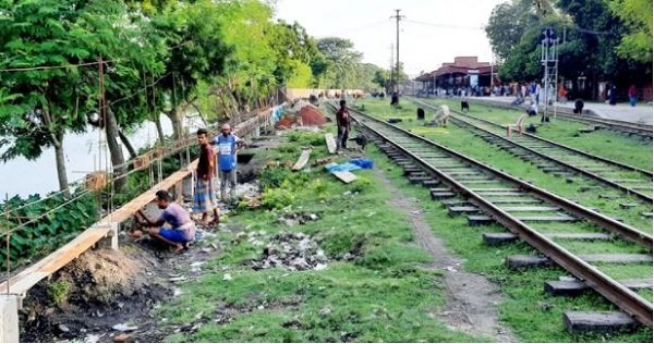 ১৪৩ বছর পর সান্তাহার জংশনের সীমানা প্রাচীর নির্মাণ