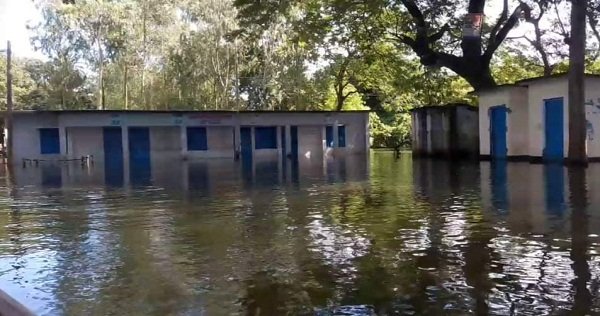 বন্যার কারনে মানিকগঞ্জে খোলা হয়নি ২৩ টি বিদ্যালয়