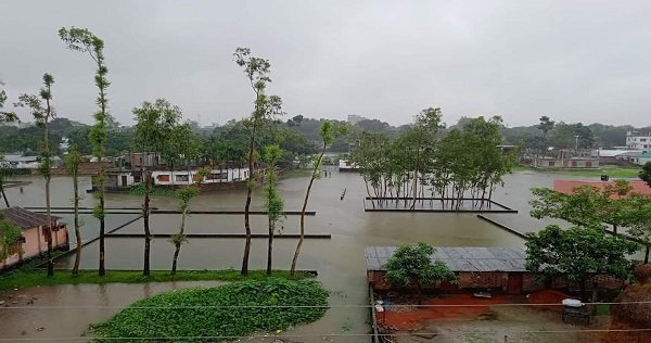 ভারি বর্ষণে তলিয়ে গেছে রংপুর নগরী