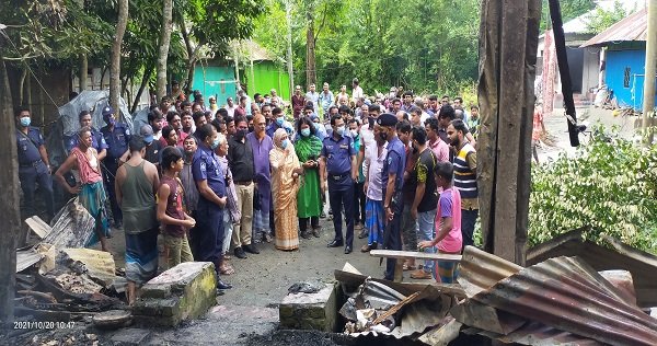 ফরিদগঞ্জে হিন্দু সম্প্রদায়ের পরিত্যক্ত ঘরে অগ্নিকাণ্ড