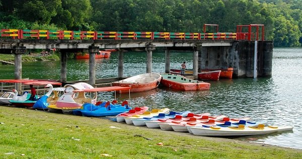 মহামায়ার স্বচ্ছ জলে কায়াকিং অ্যাডভেঞ্চার