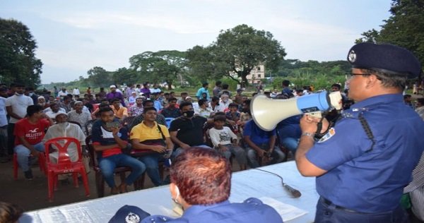 চলন্ত ট্রেনে পাথর নিক্ষেপ : রোধ করতে বিট পুলিশিং সমাবেশ