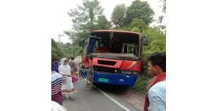 রাঙামাটিতে যাত্রবাহী বাসের মুখোমুখি সংঘর্ষে আহত ৬