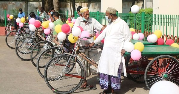 আগে ভিক্ষা করতাম, এহন গাড়ির মালিক