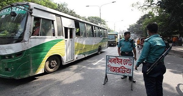 সিএনজিচালিত গাড়িতে স্টিকার না লাগালে ব্যবস্থা