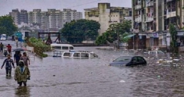 ভারতে আকস্মিক বন্যায় ২০ জনের মৃত্যু