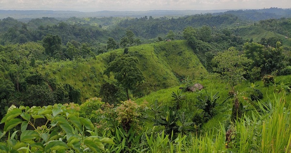 রোমাঞ্চকর তাবাক্ষ গুহার পথে