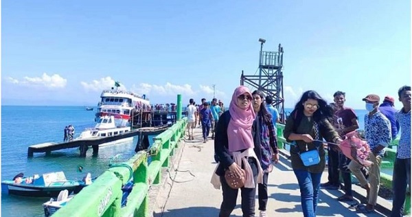 ঘূর্ণিঝড় জাওয়াদ: টেকনাফ-সেন্টমার্টিন রুটে নৌযান চলাচল বন্ধ