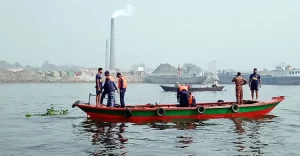 নারায়ণগঞ্জে ট্রলারডুবি: পাঁচ দিন পরে ভেসে উঠলো ৪ জনের মরদেহ