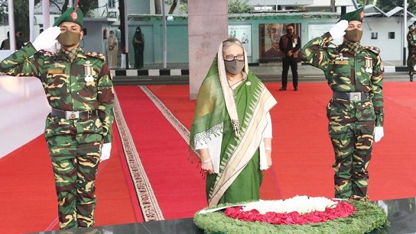 ৭ মার্চে বঙ্গবন্ধুর প্রতিকৃতিতে প্রধানমন্ত্রীর শ্রদ্ধা