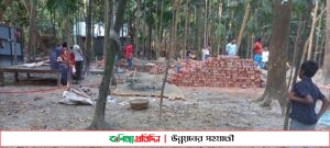 লক্ষ্মীপুরে জমি দখল করে ঘর নির্মাণের অভিযোগ