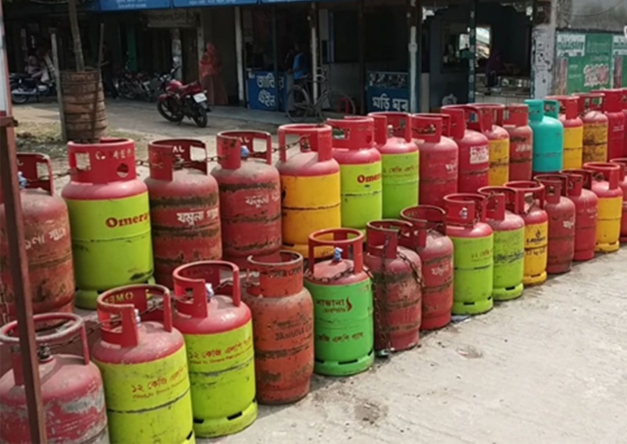 বেসরকারি জায়ান্ট প্রতিষ্ঠানগুলোর দখলে এলপিজির বাজার