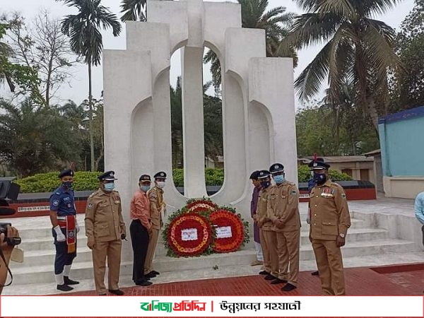 মহান স্বাধীনতা ও জাতীয় দিবস উপলক্ষে মেহেরপুরে শহীদের প্রতি শ্রদ্ধা নিবেদন