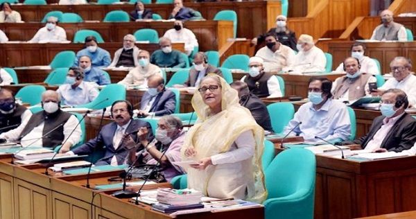 বেগুন দিয়ে বেগুনি না খেলেই হয়: প্রধানমন্ত্রী