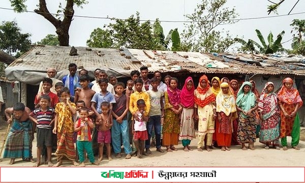 মেঘ জমলেই কান্দুলি আশ্রয়ণ প্রকল্পের বাসিন্দাদের ঘুম হারাম হয়ে যায়