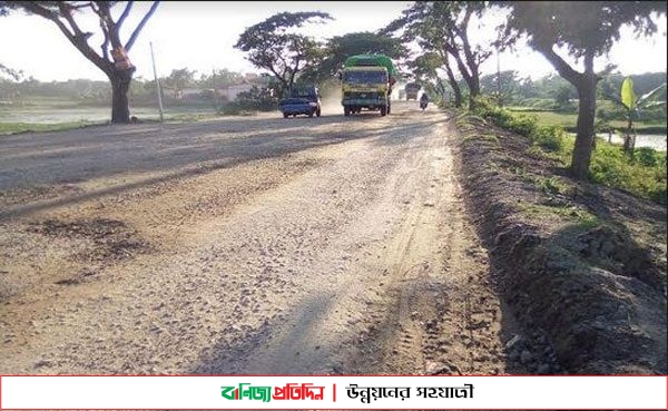 সিলেট-ঢাকা মহাসড়কে কার্পেটিং: উঠছে পাথর, ঘটছে দুর্ঘটনা