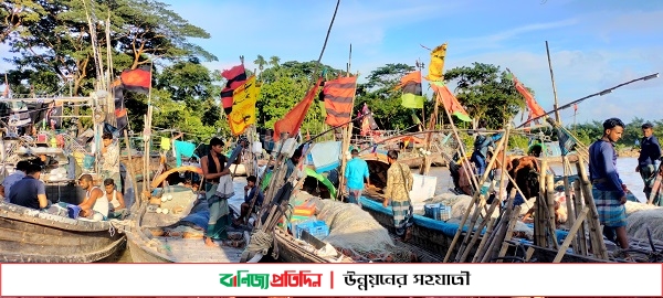 হাতিয়ায় মধ্যরাত থেকে সমুদ্রে মাছ ধরায় ৬৫ দিনের নিষেধাজ্ঞা