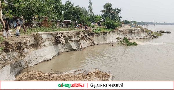 সিরাজগঞ্জে যমুনায় অস্বাভাবিক পানি বৃদ্ধি নিম্নাঞ্চল প্লাবিত