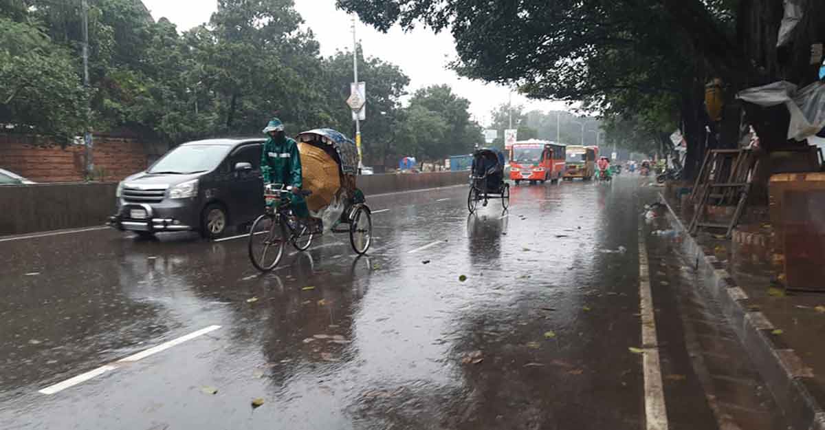 বিভিন্ন অঞ্চলে বৃষ্টির আভাস, কমতে পারে তাপমাত্রা