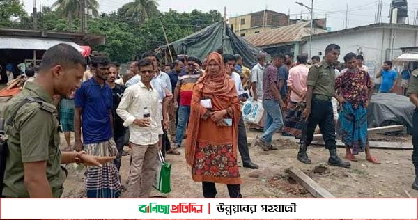 টাঙ্গাইলে মন্দিরের জায়গায় অবৈধ স্থাপনা উচ্ছেদ