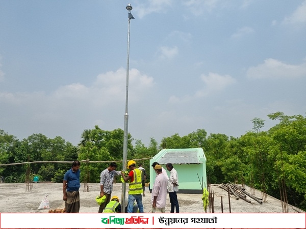 একসঙ্গে ১৭ প্রাণের বিনিময়ে বজ্রনিরোধক যন্ত্র পেল শিবগঞ্জবাসী