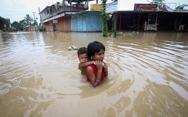 বন্যায় আরও দুজনের মৃত্যু, মোট ৮৪