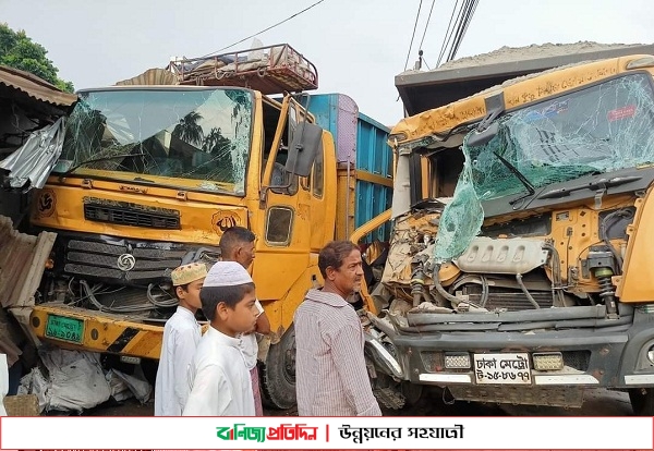 কুড়িগ্রামে ট্রাক চাপায় অপর ট্রাক হেলপারের মৃত্যু